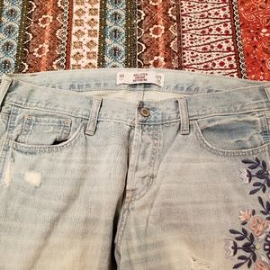 Hollister Vintage Boyfriend Jeans.